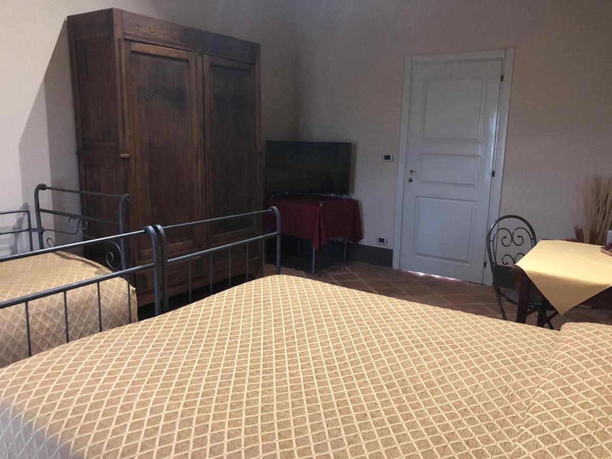 Agriturismo La Longa Poirino Esterno foto